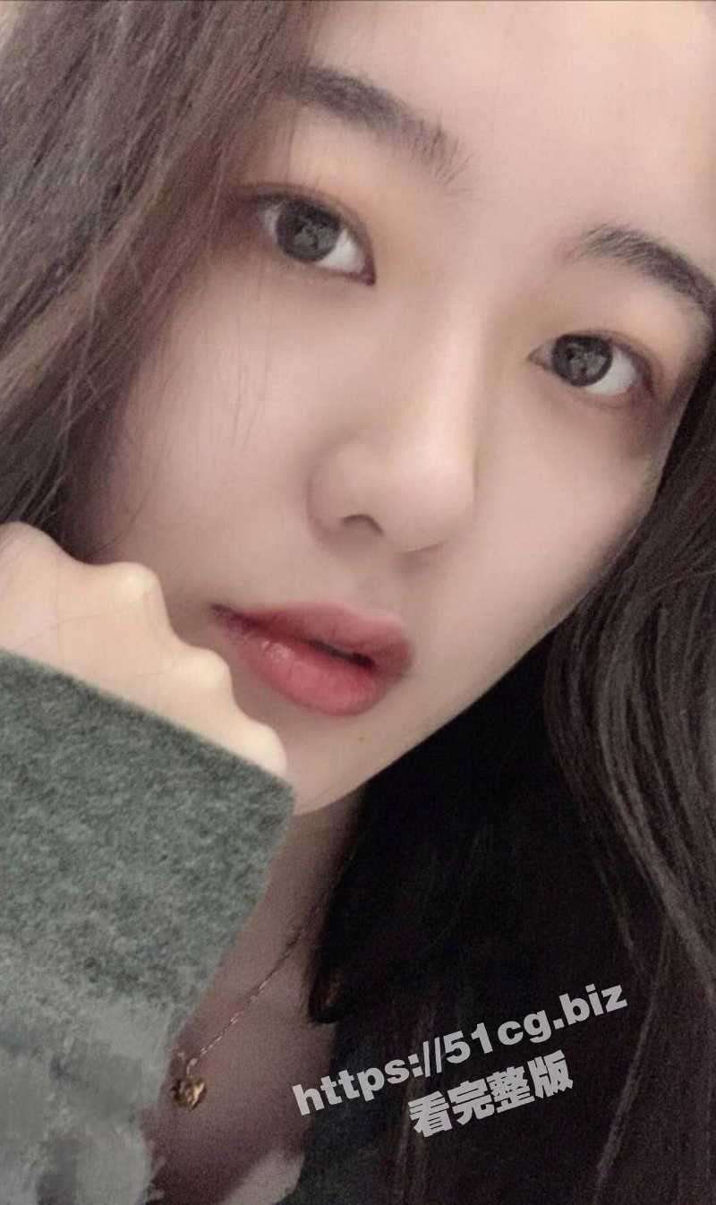 西安骚主播 夏宇欣 背着男友跟公司同事乱搞 拍了一堆露脸视频还有自慰被发现流出 被男友实名曝光！ - 51吃瓜网-51吃瓜网