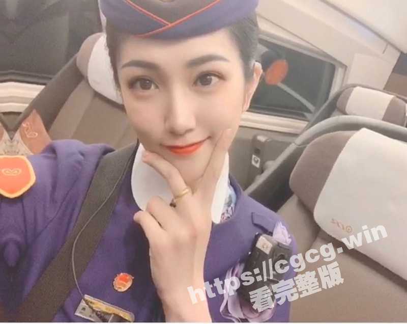 高铁乘务员竟然这么骚！到了济南在车站等到妹子后 制服都没换直冲舜耕山庄打炮 事后给一千不多吧 - 51吃瓜网-51吃瓜网