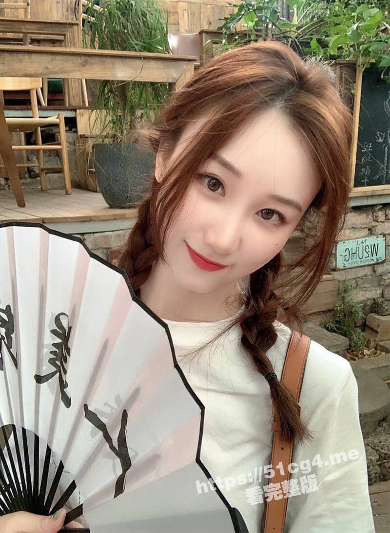 南京极品翘臀骚妻 刘雯 婚内出轨 人前人后均是反差母狗 穿着老公买的情趣内裤把情人带回家里操穴 - 51吃瓜网-51吃瓜网