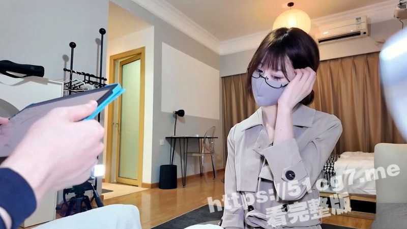 极品实习生 Colo酱 献身服务老板  高跟黑丝OL嫩穴侍奉 深情口交吃鸡 后入蜜桃臀！-51吃瓜网